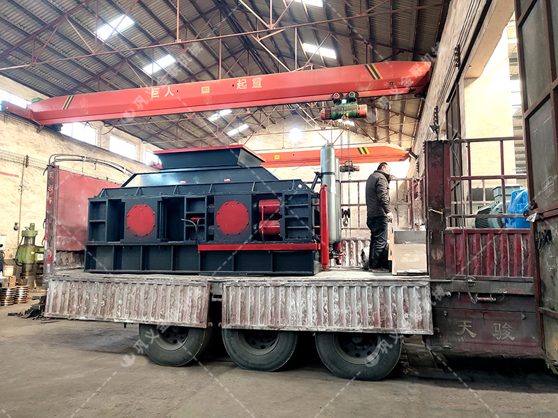 2PGY1500x1000型液壓對輥破碎機發(fā)往云南昆明 2PGY1500x1000型液壓對輥破碎機發(fā)往云南昆明
