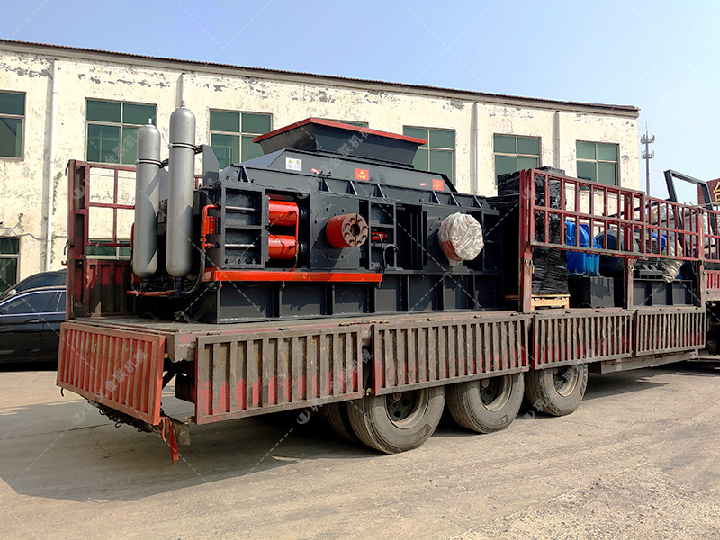 1810液壓對輥制砂機一小時產(chǎn)量多少？