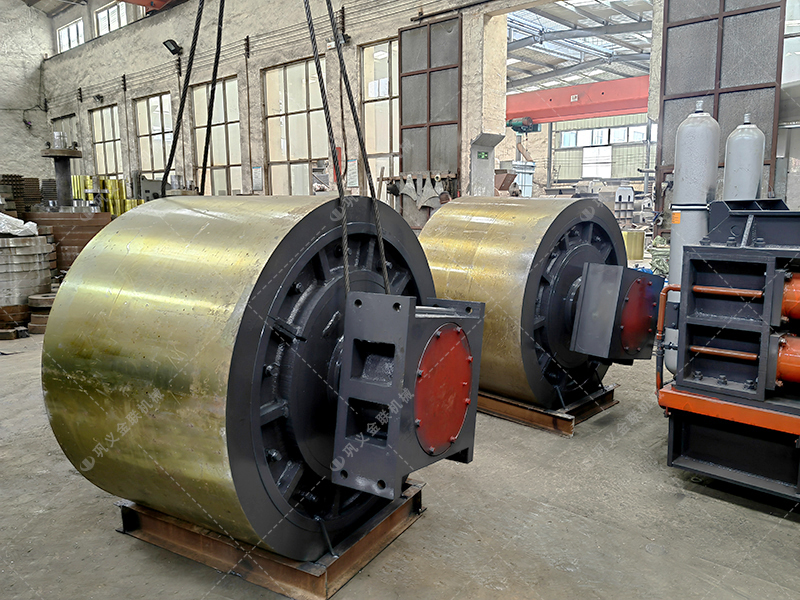 1810液壓對輥制砂機一小時產(chǎn)量多少？