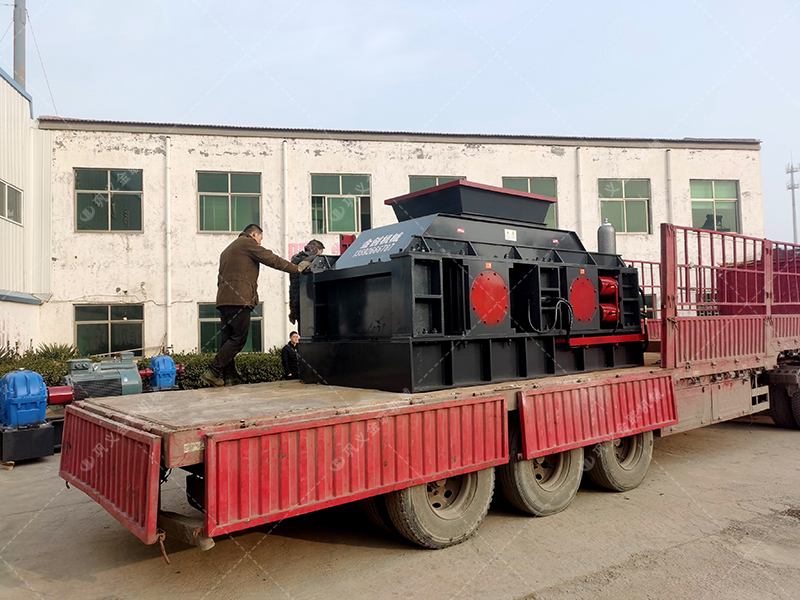 建筑用砂配置的液壓對輥制砂機多少錢一臺？