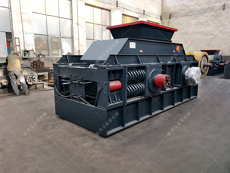 鵝卵石對(duì)輥破碎機(jī)介紹，為什么選擇金聯(lián)機(jī)械？