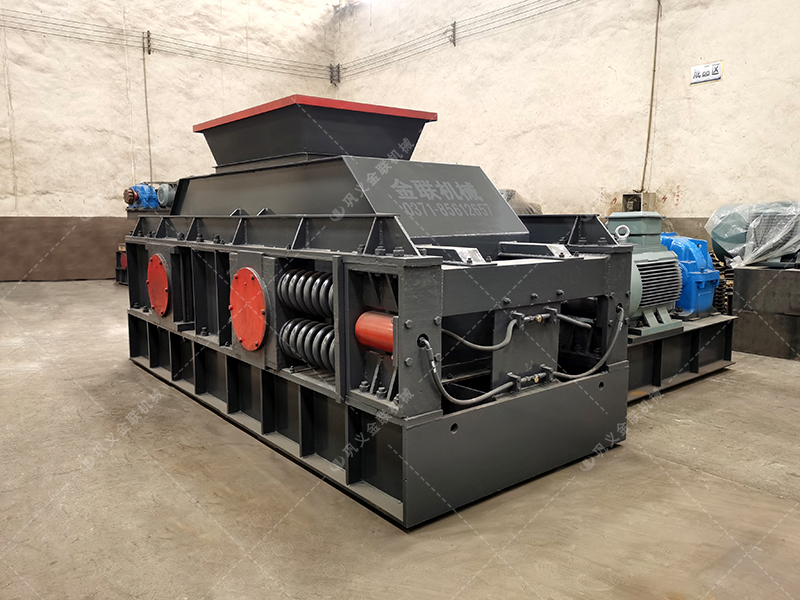 時產(chǎn)100噸瓜米石對輥制砂機有哪些型號？價格多少？