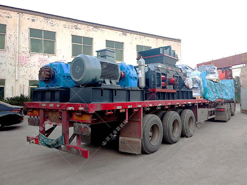 對輥破碎機:如何成為石料加工的神話級設(shè)備 對輥破碎機:如何成為石料加工的神話級設(shè)備