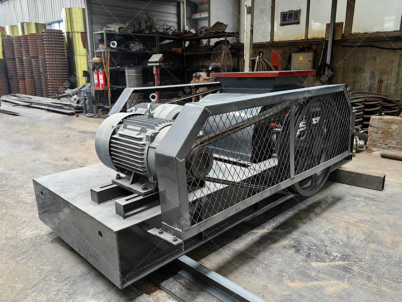 瀝青混合料性能不達(dá)標(biāo)？雙齒輥破碎機(jī)助你提升路面質(zhì)量