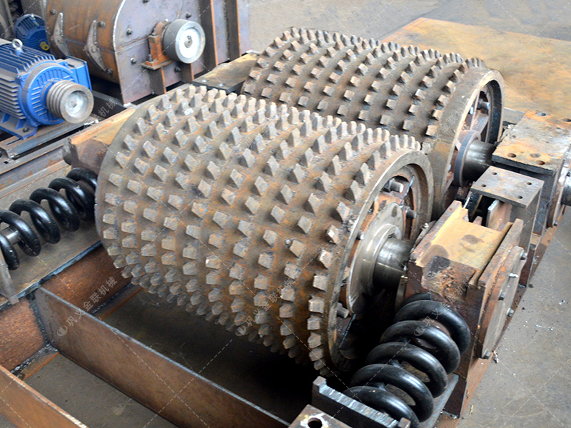 雙齒輥破碎機(jī)為什么被稱為“狼牙破碎機(jī)”？它真有那么厲害嗎？