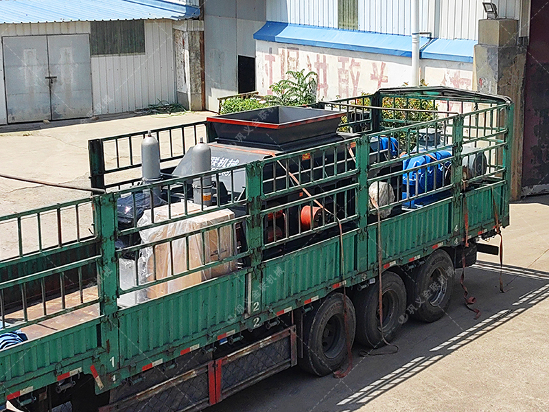 液壓式對輥制砂機(jī) VS 沖擊式制砂機(jī):哪種更適合您的生產(chǎn)線? 液壓式對輥制砂機(jī) VS 沖擊式制砂機(jī):哪種更適合您的生產(chǎn)線?