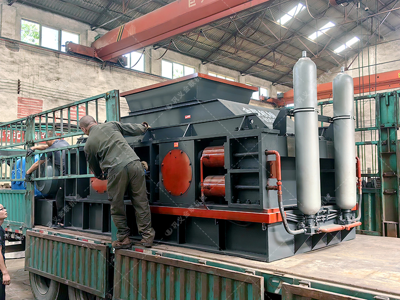 礦用液壓對(duì)輥制砂機(jī)如何實(shí)現(xiàn)砂石細(xì)碎與高產(chǎn)雙提升？