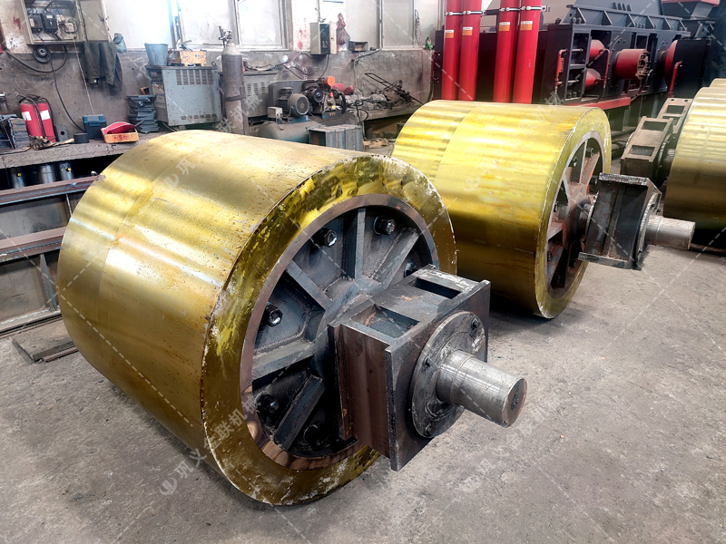 傳統(tǒng)制砂痛點(diǎn)頻出，液壓對(duì)輥制砂機(jī)提供怎樣的“一站式”解決方案？